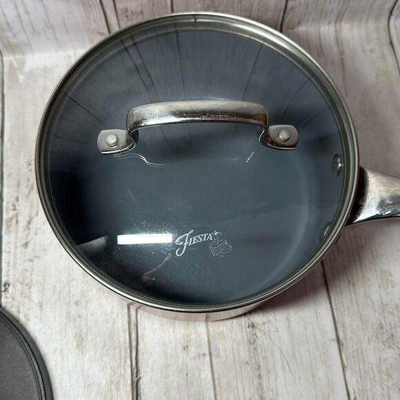 Vintage Fiestaware Red Enameled Saucepot Saucepan with Lid - Picture 4 of 7